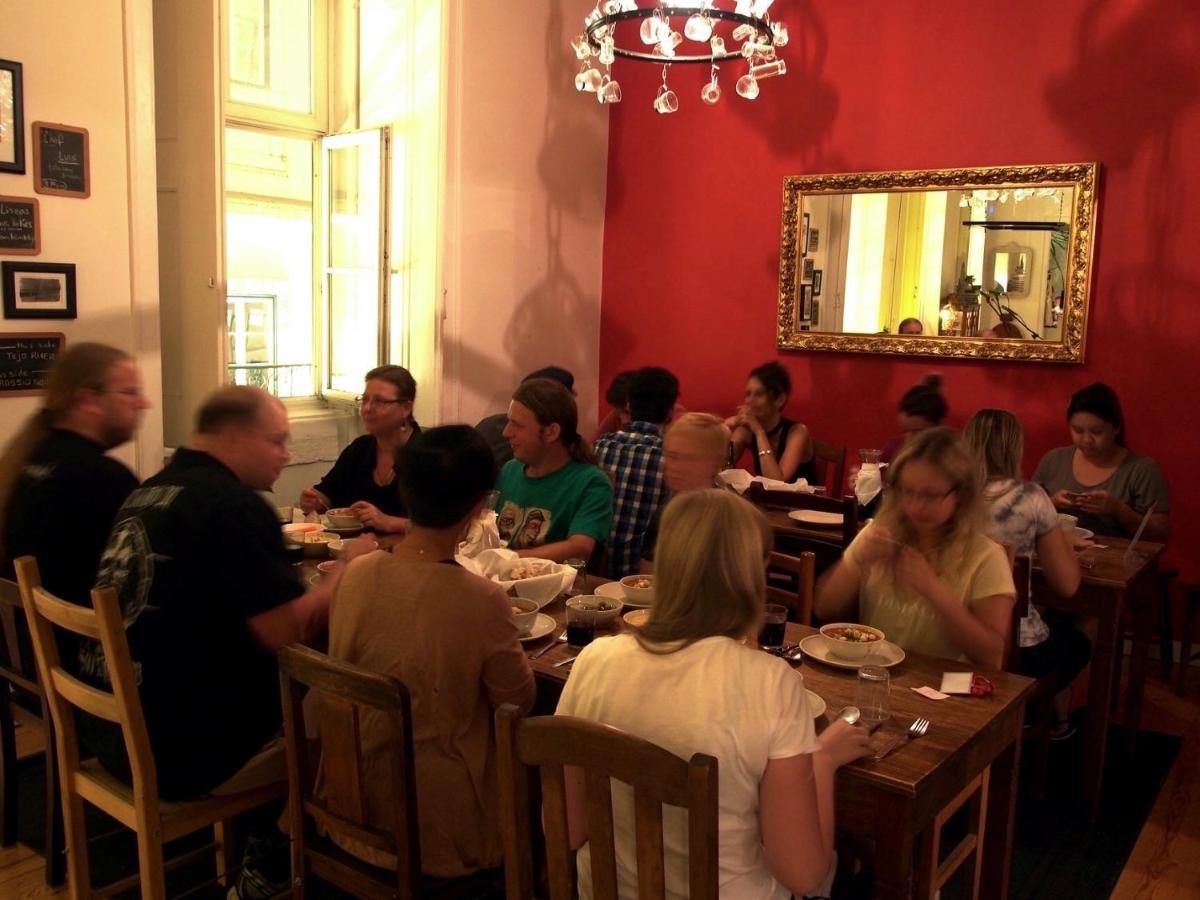 Living Lounge Hostel Lisbon Luaran gambar